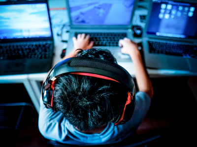Gaming Laptop Power Explained: Why Bigger Batteries and Chargers Matter